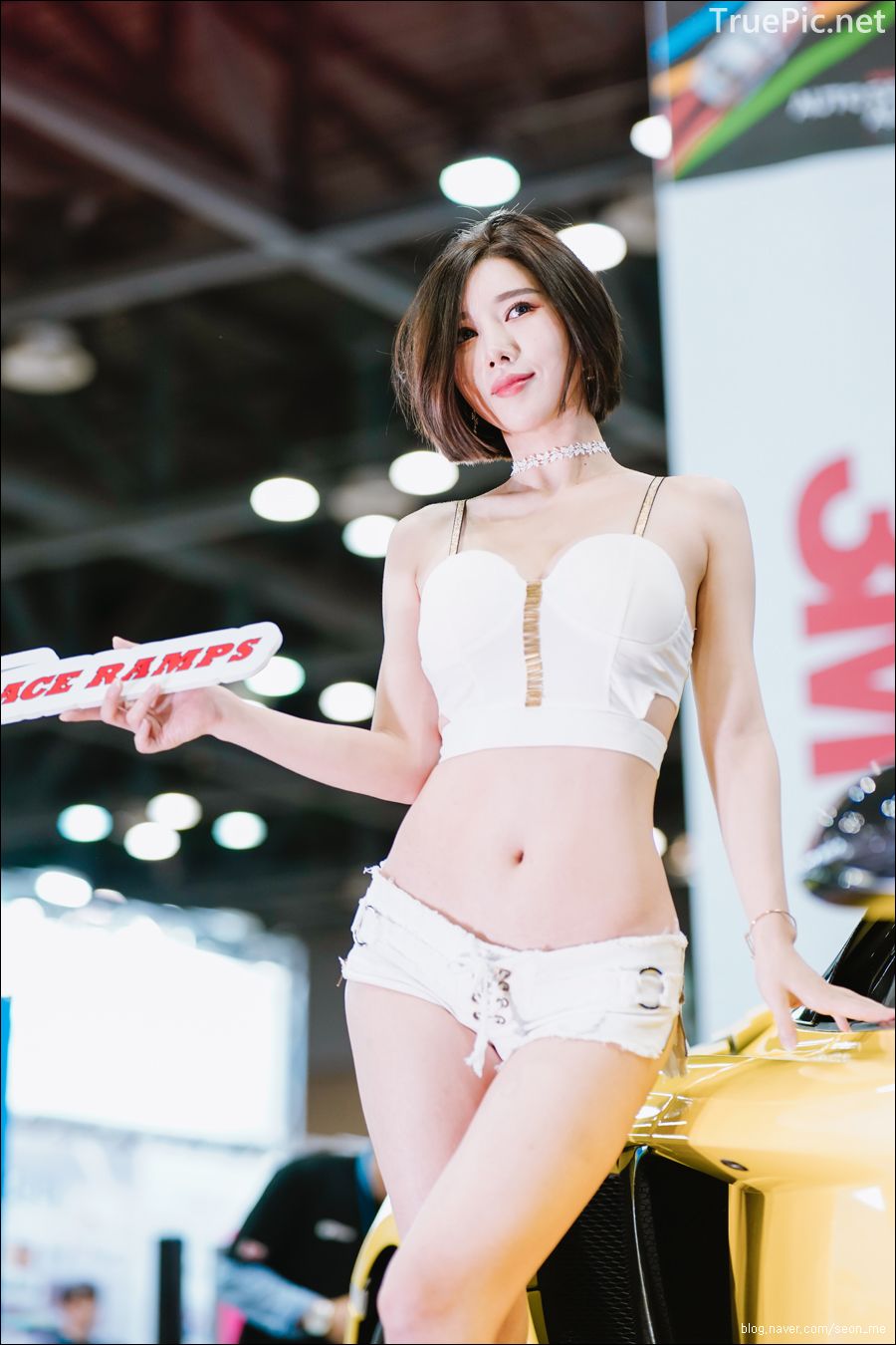 Korean Racing Model - Song Jooa - Seoul Auto Salon 2019 - Picture 108