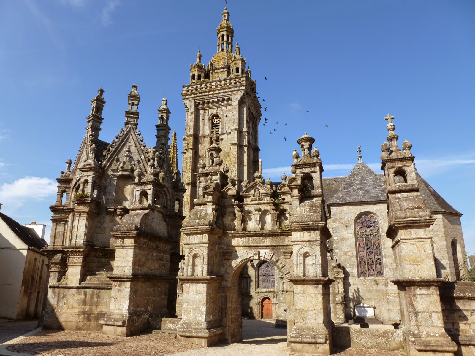 A travel sketch and life in the UK 教会囲い地 Parish closes