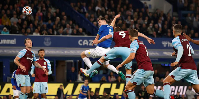 Hanya Butuh 6 Menit Bagi Everton untuk Balik Kalahkan Burnley 3-1 Hanya Butuh 6 Menit Bagi Everton untuk Balik Kalahkan Burnley 3-1