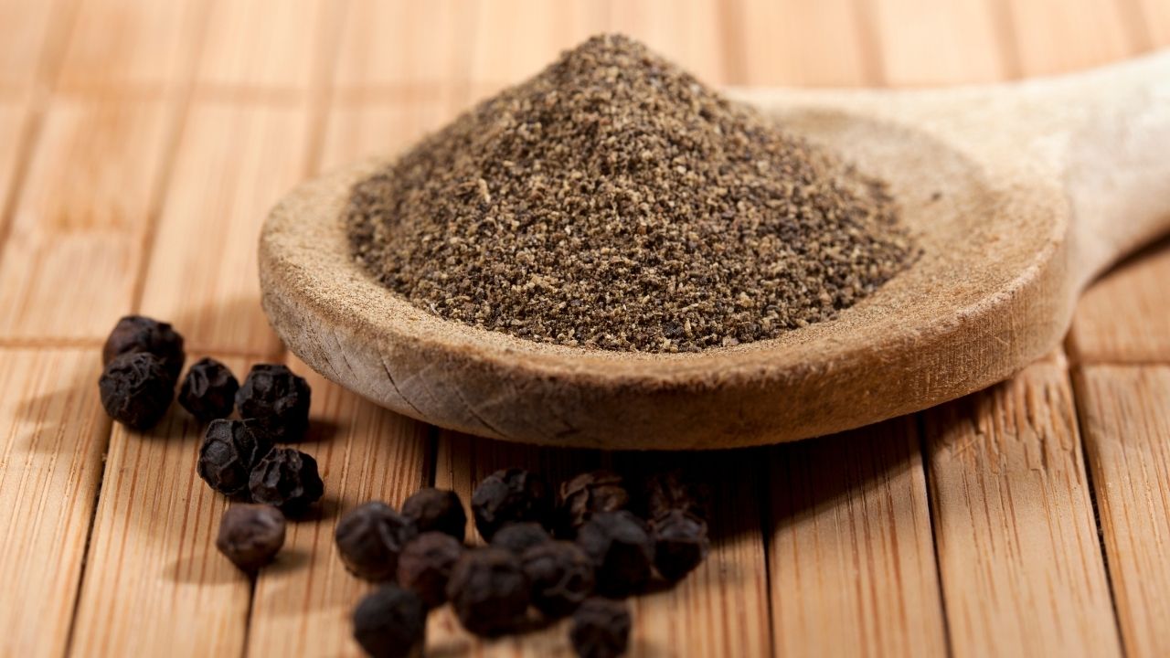 Can Dogs Eat Black Pepper?