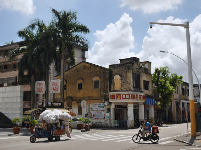 clouds over Zhongshan, China