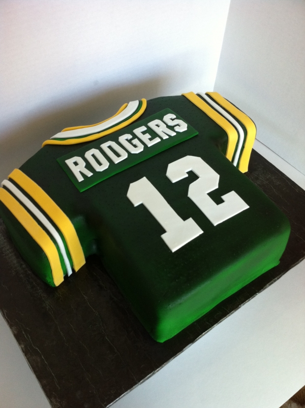 Vintage &amp; Lace Weddings Groom's Cakes ♥ Football Themed