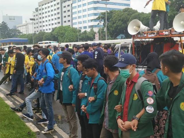 Mahasiswa Ancam Turun ke Jalan Tolak RUU Cipta Kerja 16 Juli Mahasiswa Ancam Turun ke Jalan Tolak RUU Cipta Kerja 16 Juli