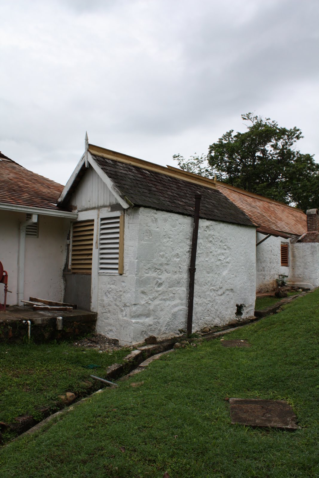 The Runcible Architect. Ground gutters.