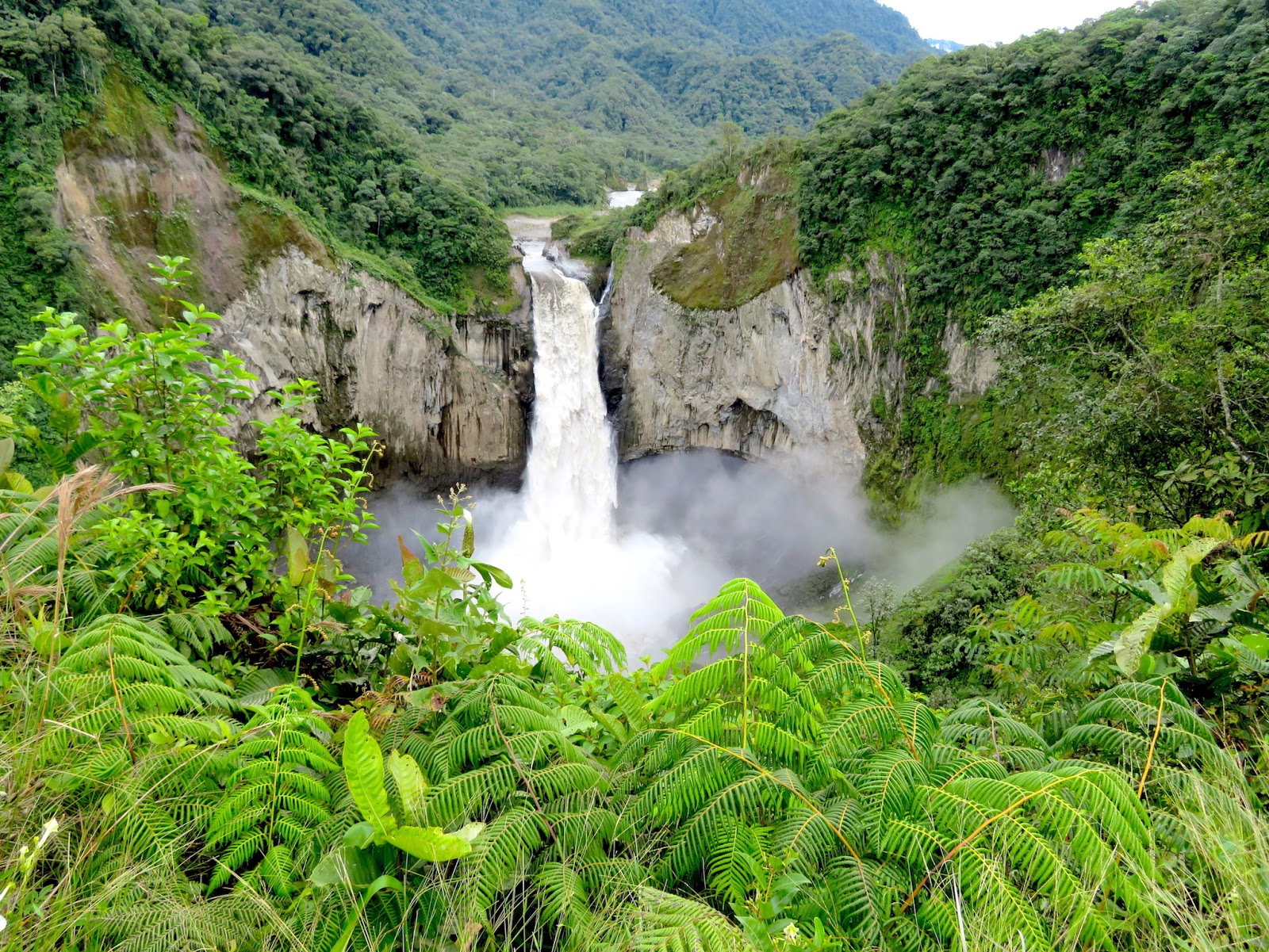 The Diary 世界百名瀑!最も高い滝！サンラファエルの滝 in エクアドル