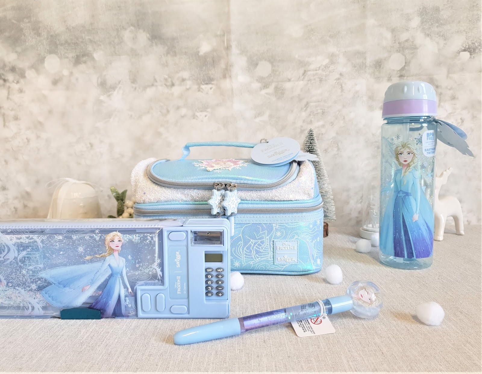 Disney Frozen Girl's Elsa Compartment Soft Lunch Box (Blue/Magic)