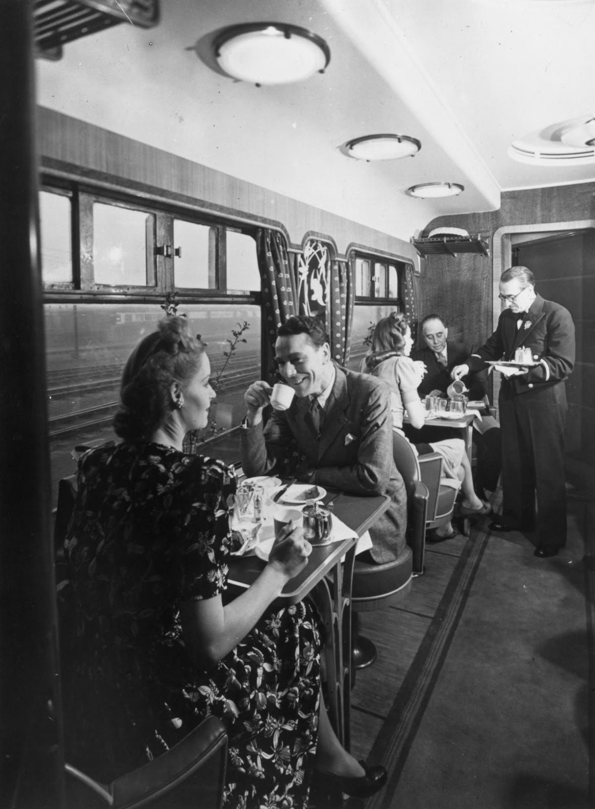 train travel 1940s