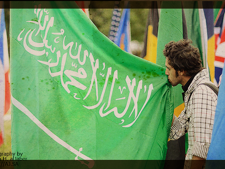 هيا نبعد يمكن البعاد احلى , خلفيات وداع , سفر حزينة للبلاك بيري