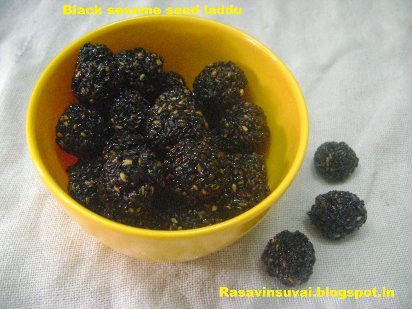 Raji Ramakrishnan BLACK SESAME SEED LADDU, ELLURUNDAI