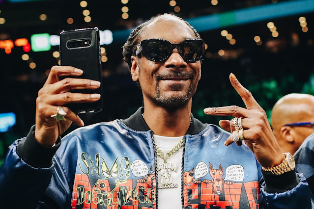 Snoop Dogg Reveals He Is an NFT Whale With Collectibles Worth Over $17 Million Snoop Dogg Reveals He Is an NFT Whale With Collectibles Worth Over $17 Million