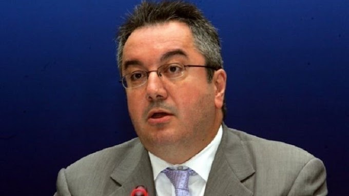 Κορονοϊός - Μόσιαλος για σχολεία: Τουλάχιστον δύο εβδομάδες σε καραντίνα οι μαθητές μετά τις διακοπές