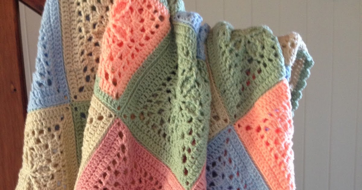 Crochet Obsession Baby crochet blanket for a cot