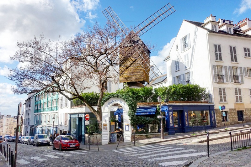 Paris Le Moulin de la Galette, histoire de la plus célèbre guinguette de Montmartre, légende