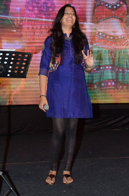 Tollywood Singer Geetha Madhuri Smiling Pics 4