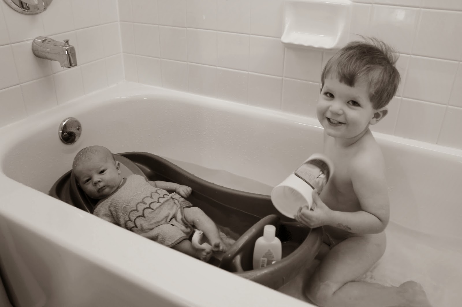 The Link Home scrubba dub dub….two boys in the tub