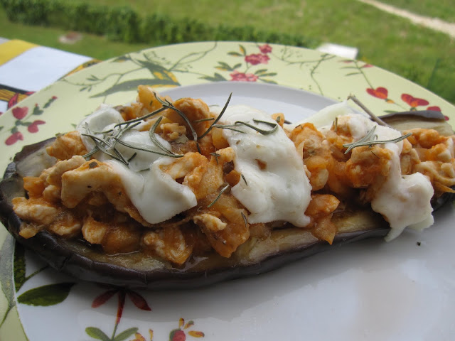  berenjenas rellenas de pollo, empanadas kentes y al final sorpresa 