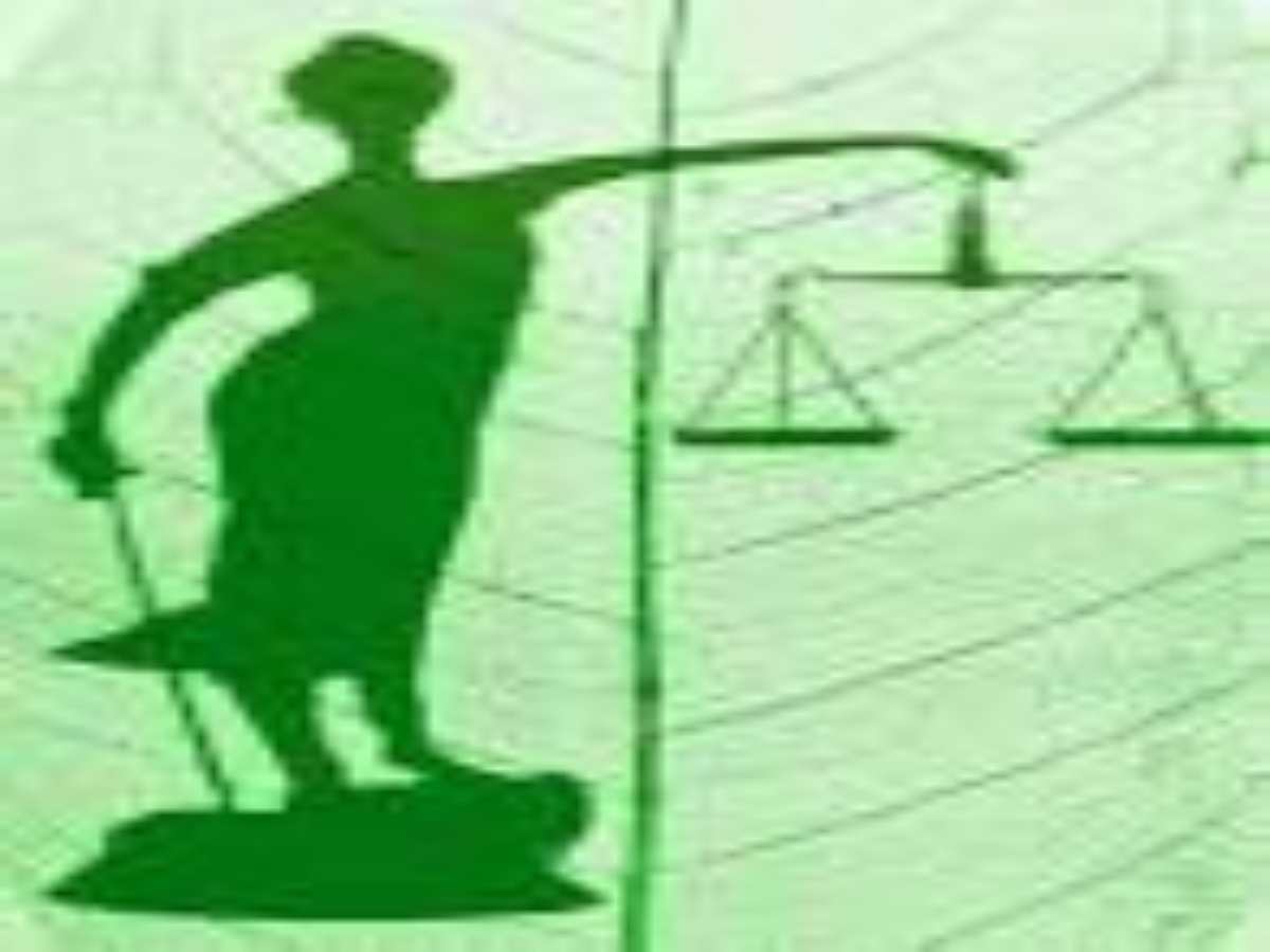 Fenomena Hukum Dalam Aspek Ekonomi Ditinjau Dari Segi