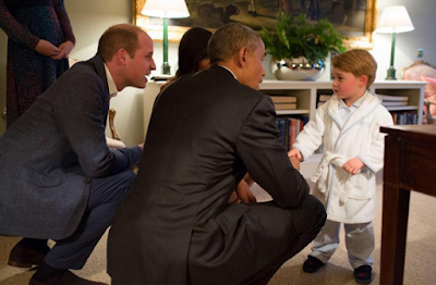 Yaşasın Çocuk Olmak: Tam Bir Minnoş Olan Küçük Prens, Obama'yı Pijamalarıyla Karşıladı!
