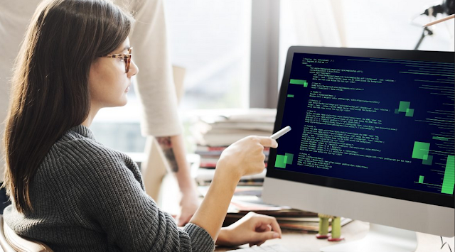 5 Programmer Wanita Paling Terkenal Di Dunia