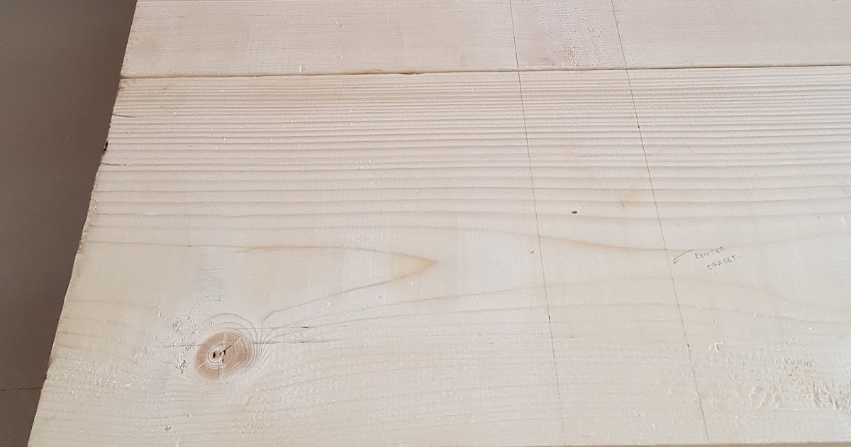 A Coat of Varnish How to make a tabled lap joint using a router