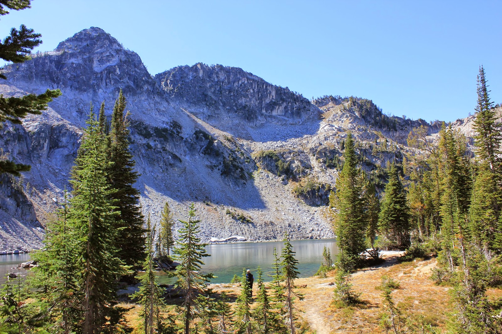 Mario's Hiking Photos Maxwell Lake, Oregon