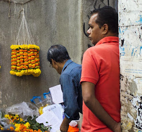 marigolds, flowers, garlands, street, streetphoto, worli, koliwada, mumbai, incredible india, my corner of the world