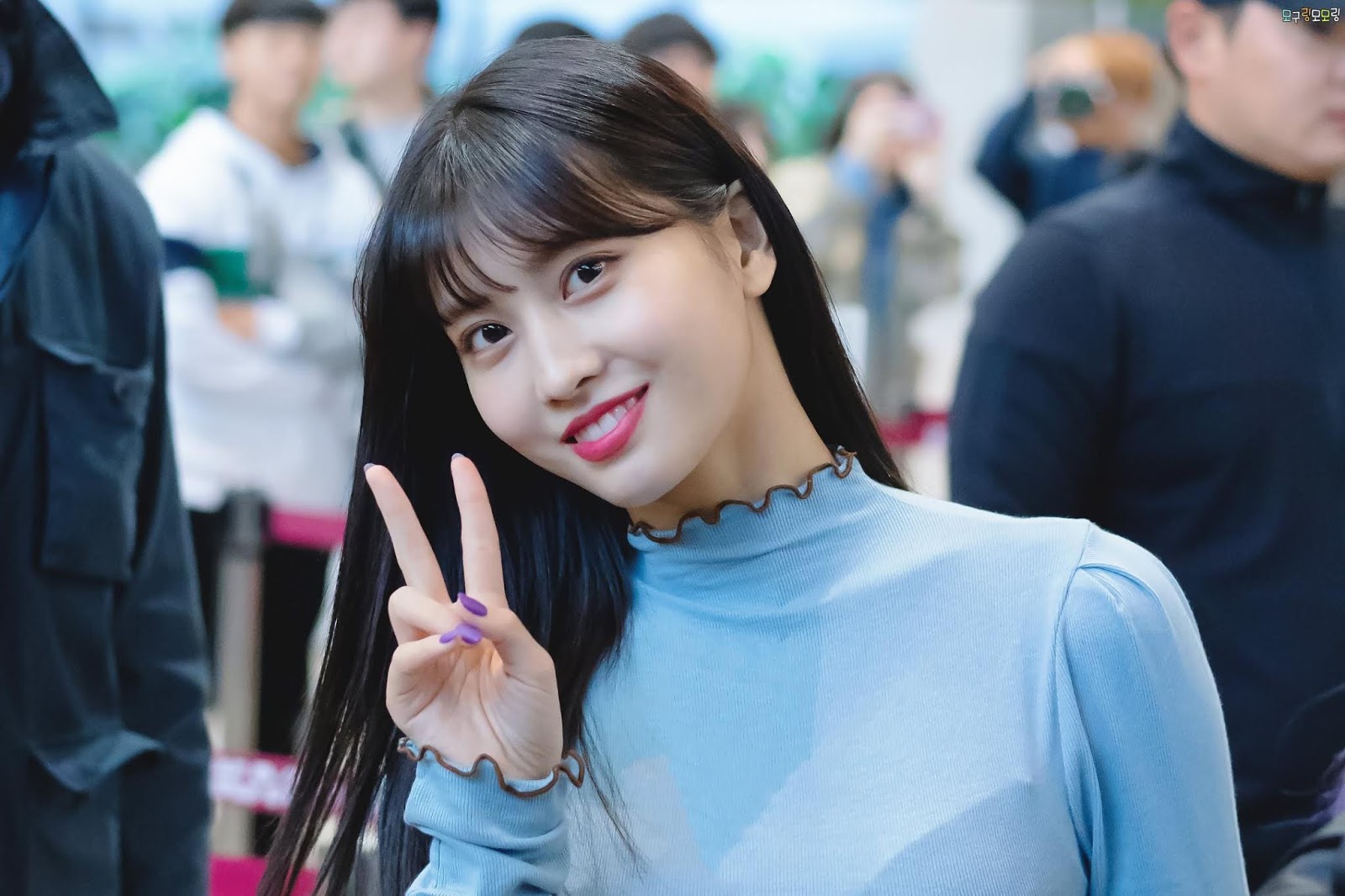 TWICE Momo's Voluminous Figure Is Noticeable Again Thanks To This Thin
