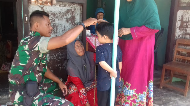 Peduli Kesehatan Ibu Dan Anak Babinsa Koramil 23/Ceper Dampingi Petugas Di Posyandu