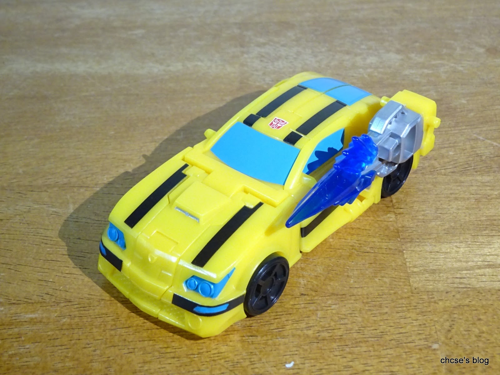 ChCse's blog: Toy Review: Transformers Cyberverse Bumblebee (Deluxe)