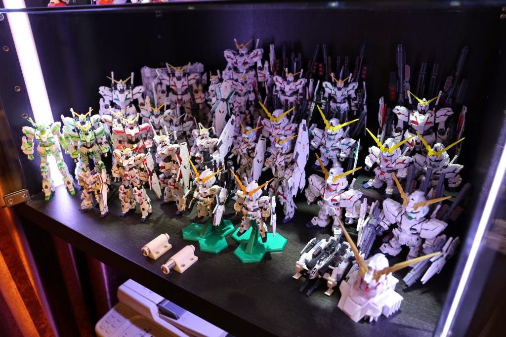 Unicorn Gundam Figure and Model Kit Collection