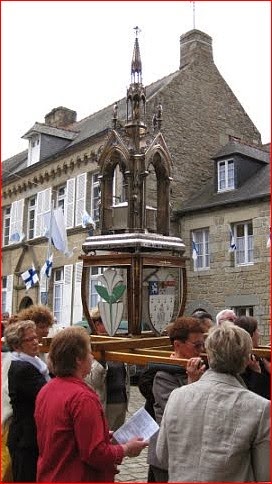Το τεμάχιο της Ζώνης της Παναγίας στο Quintin της Βρετάνης (Γαλλία). http://leipsanothiki.blogspot.be/