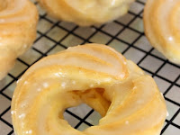 OVEN BAKED FRENCH CRULLER DONUTS