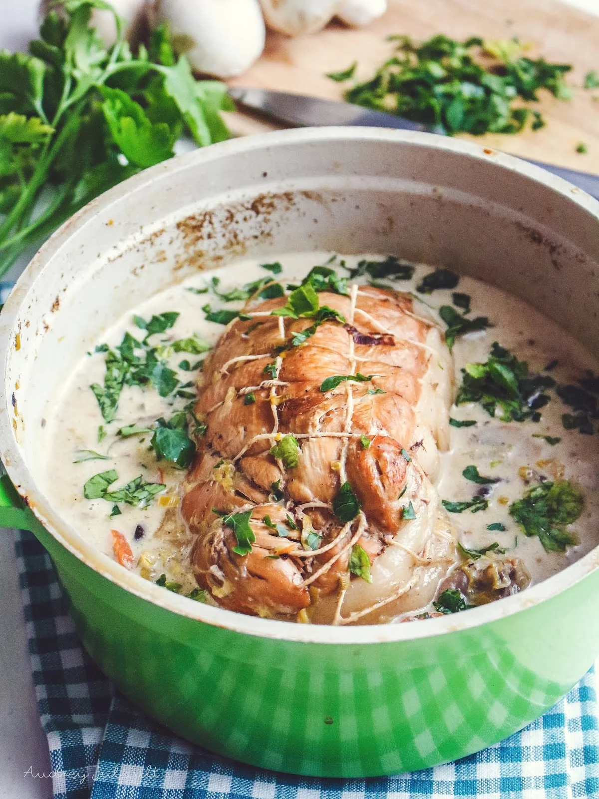 Rôti de dinde aux champignons en cocotte / Petit Bec Gourmand