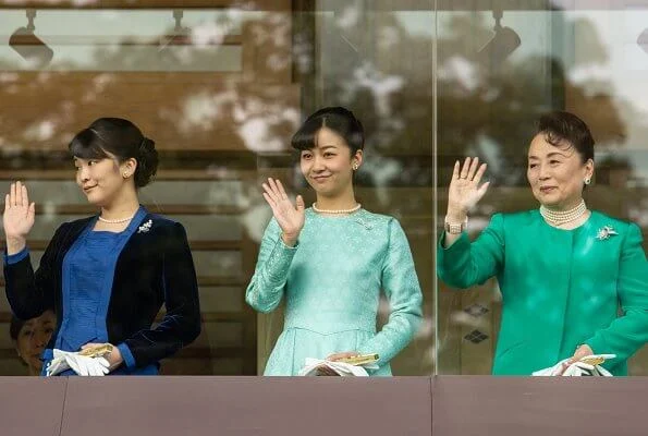 Emperor Naruhito, his wife Empress Masako, Crown Princess Kiko, Princess Mako, Princess Kako, Emeritus Akihito and Empress Emerita Michiko