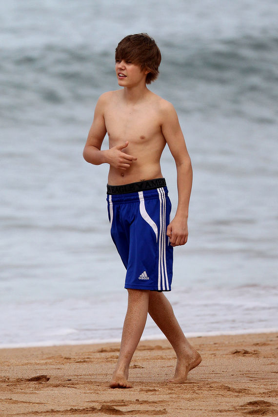 justin bieber photos and wallpaper justin bieber's in beach,Justin