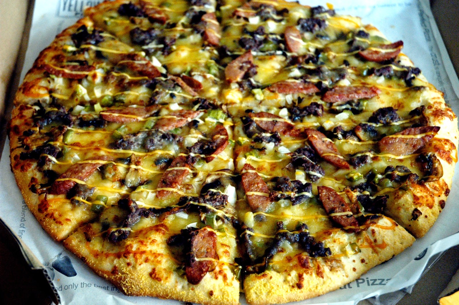 DUDE FOR FOOD Food News Yellow Cab's Beefy Bob Pizza