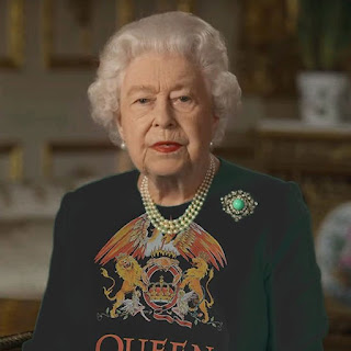 La reina de Inglaterra se pone un traje verde croma e Internet hace su magia. 23 2024
