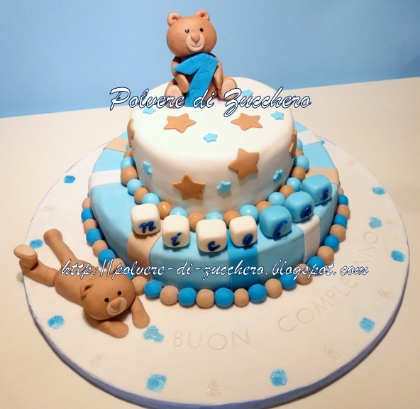 Torta orsetti per il primo compleanno del mio bimbo  Polvere di  Zucchero:cake design e sugar art.Corsi decorazione torte,cupcakes e  fiori.Shop on line