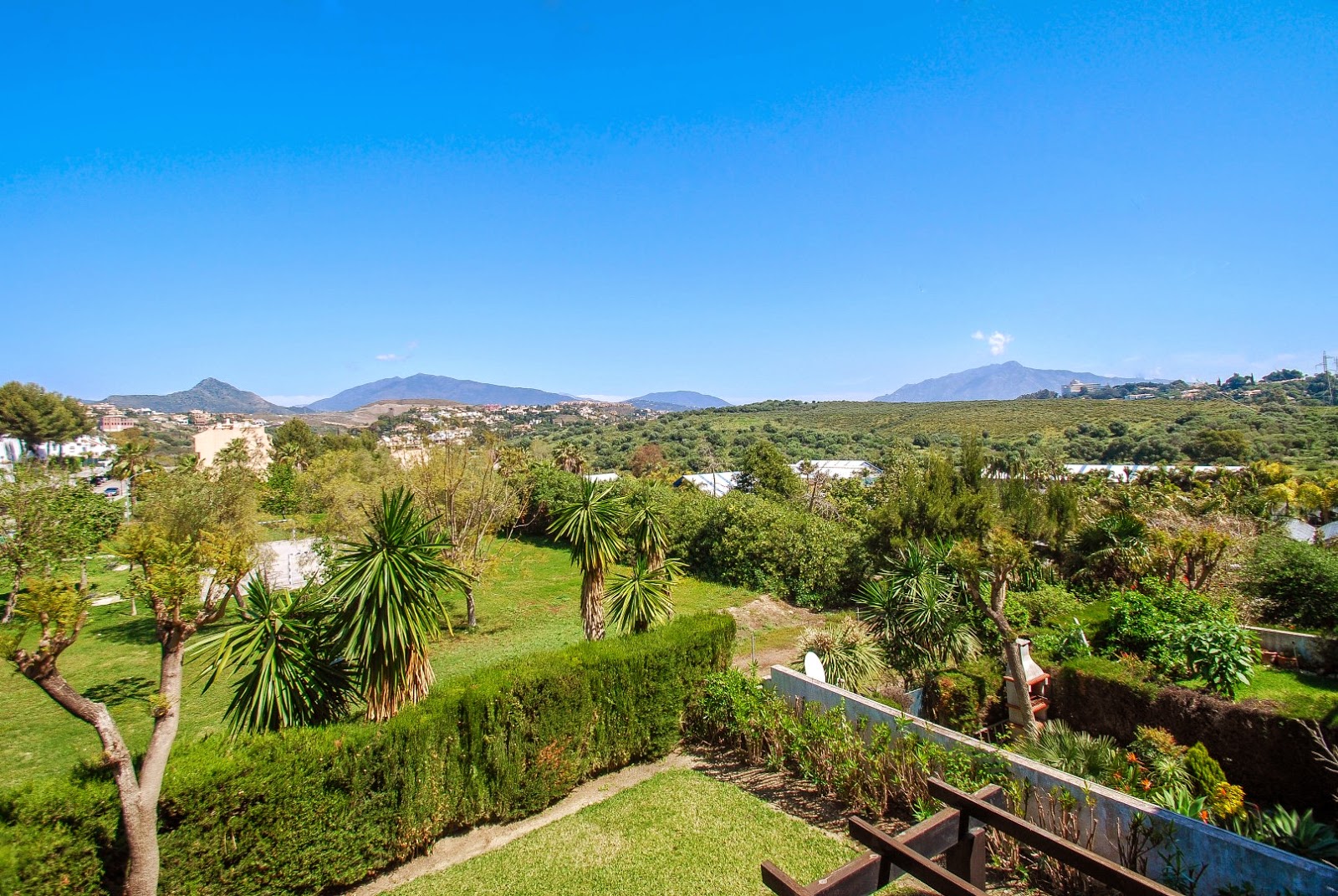 Alfonso Lacruz / Real Estate in Benahavis & Marbella / Properties in Benahavis & Marbella