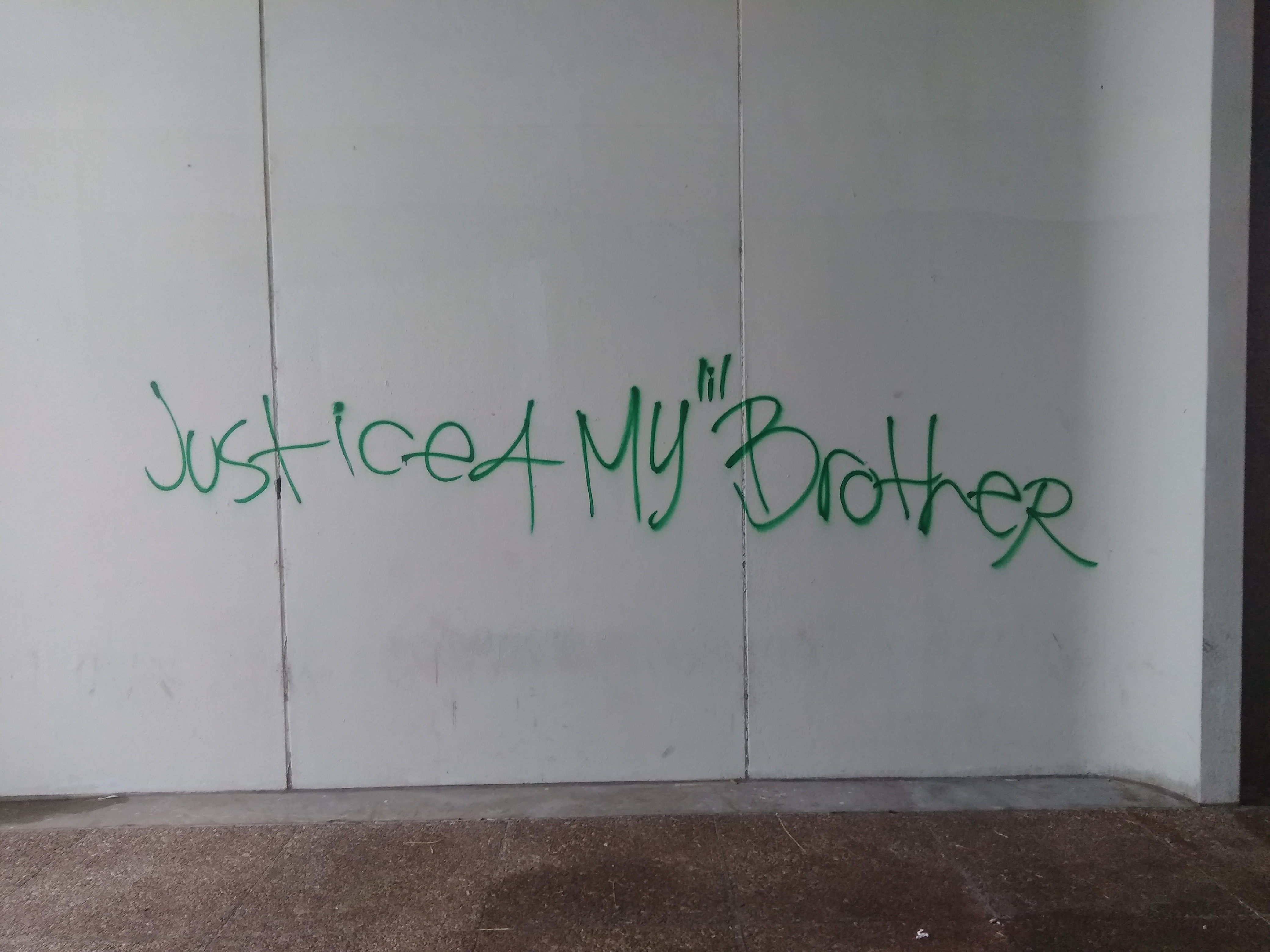 graffiti , murals & tagging For justice , movements ( messages )