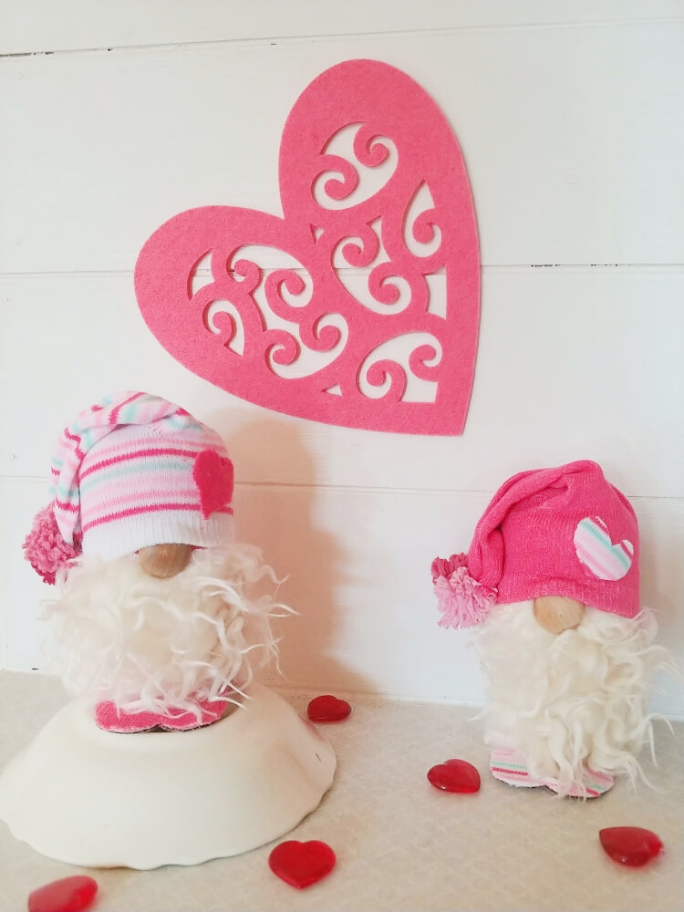 Gnome Valentine Craft – I Heart Crafty Things