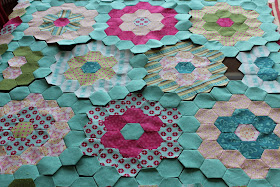 MI HOGAR DE PATCHWORK: El jardin de la abuela