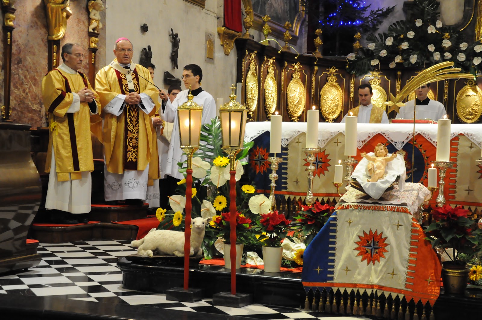 SENIORSKE NOVICE: Božič – praznik Jezusovega rojstva