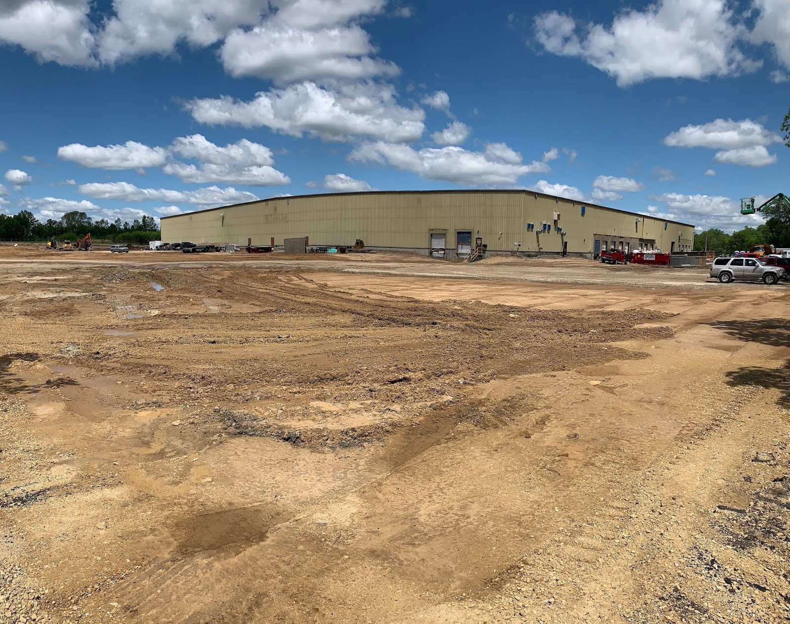 Retiring Guy's Digest Amazon distribution center on Milwaukee Street
