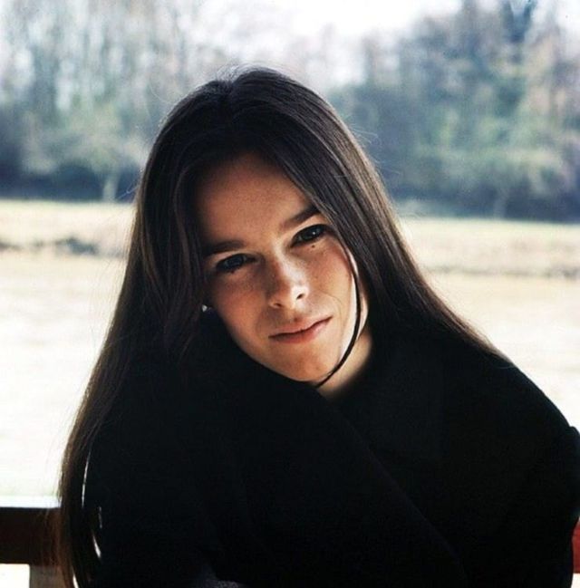 40 Photos of a Young Geraldine Chaplin in the 1960s Vintage