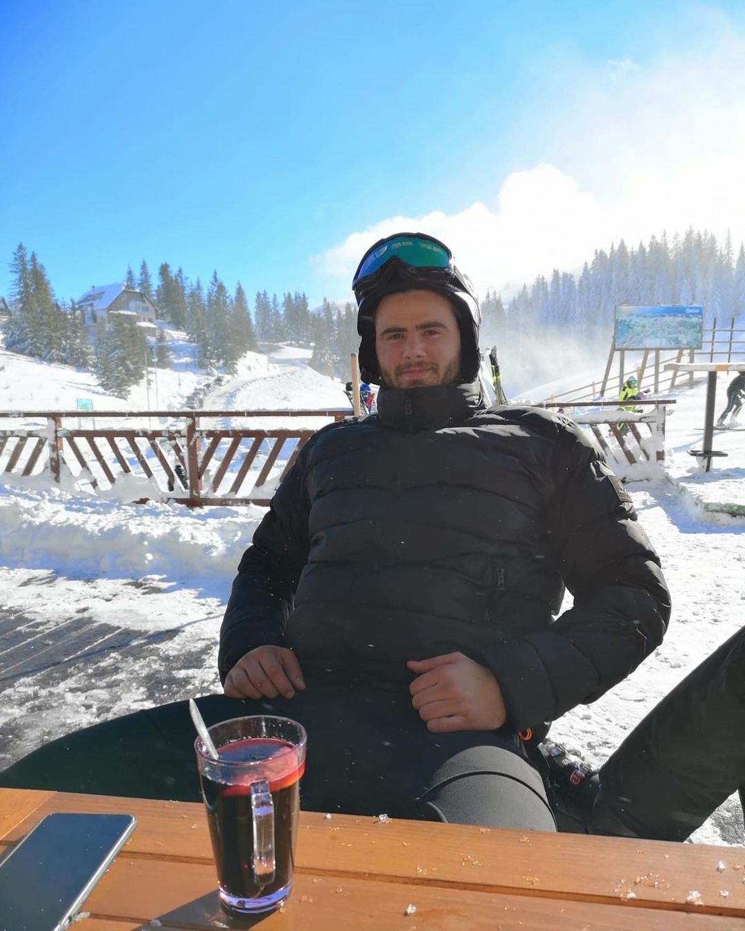 menikmati winter cafe jahorina bosnia herzegovina