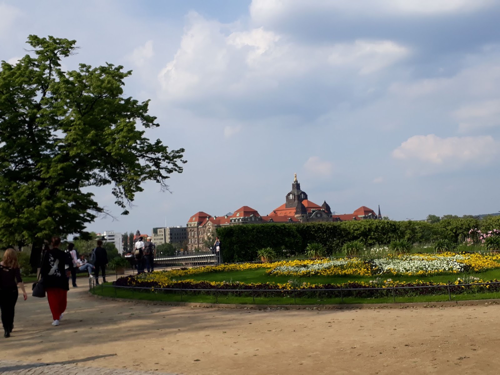 Please Support Your Local Objekt Klein A Objekt Klein A E V