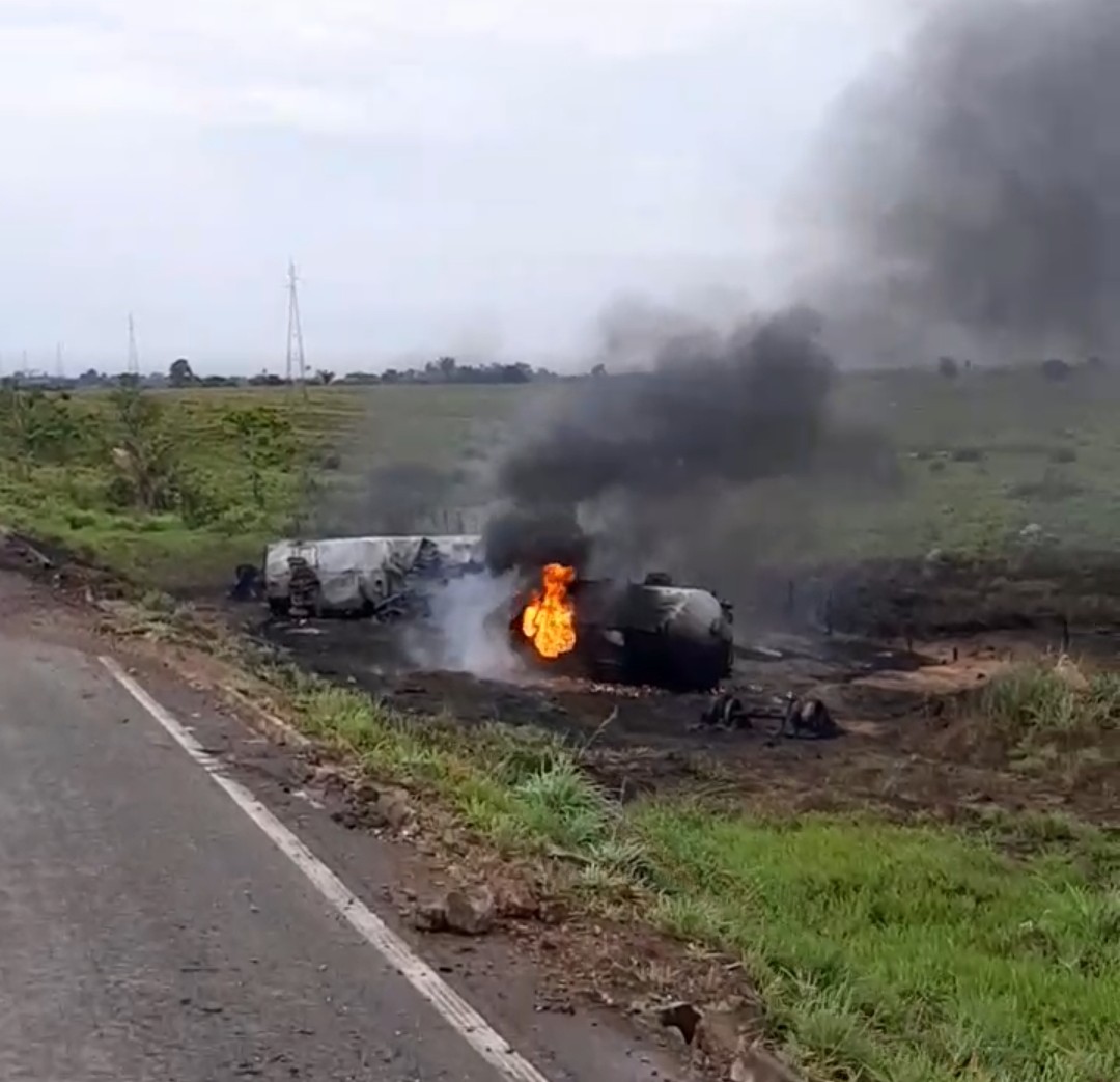 Screenshot_2020-09-25-16-53-00-142_com.whatsapp%257E2 Screenshot_2020-09-25-16-53-00-142_com.whatsapp%257E2