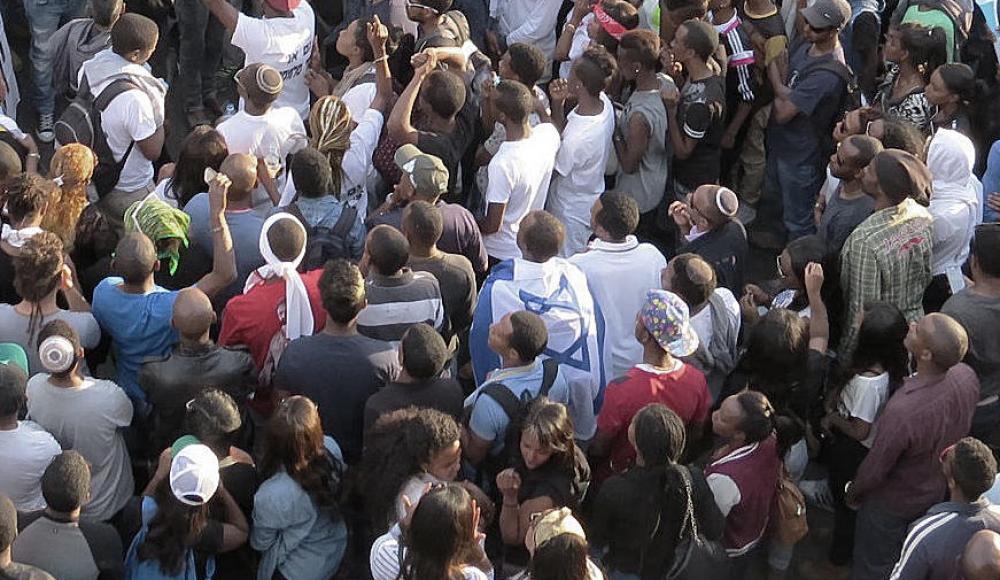 Люди живущие в израиле. Жители Израиля. Население Израиля. Население Израиля на 2019. Толпа в Израиле.