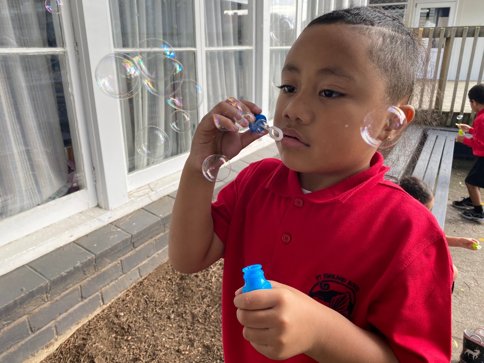 Room 27 Pt England School Bubbles, bubbles everywhere. Fun at School